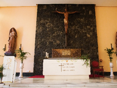 Altar de la Capilla del Colegio