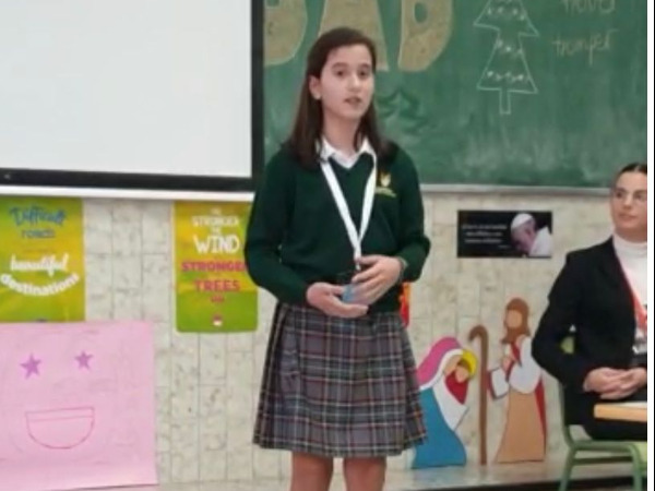 UNA ALUMNA DEL COLEGIO CAMPEONA DE DEBATE MUNICIPAL.