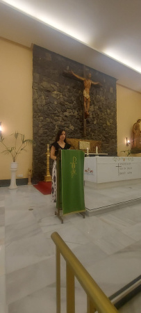 PRESENTACIÓN DE LOS ALUMNOS DE 1º DE INFANTIL A LA VIRGEN DEL CARMEN.