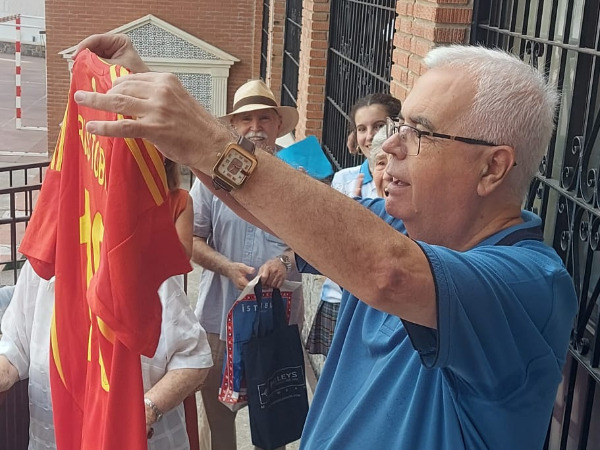 DESPEDIMOS A NUESTRO QUERIDO "PROFE" CRISTÓBAL.