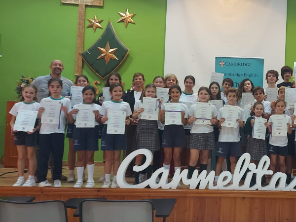 ENTREGA DE LOS CERTIFICADOS DE CAMBRIDGE.