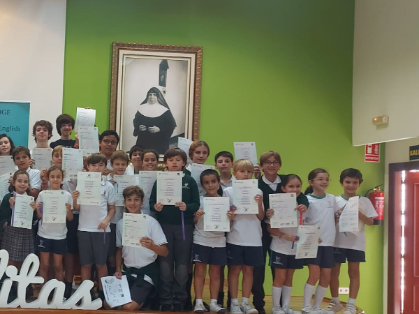 ENTREGA DE LOS CERTIFICADOS DE CAMBRIDGE.