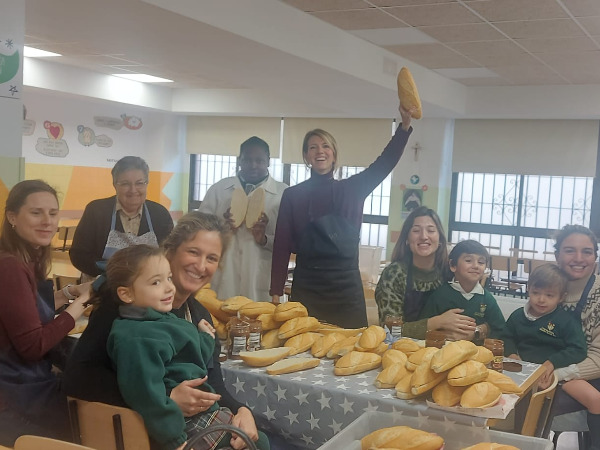 SEGUIMOS COLABORANDO CON EL BOCADILLO SOLIDARIO.