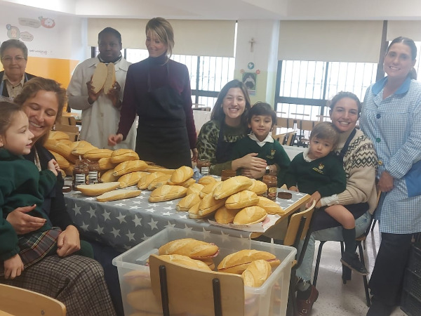 SEGUIMOS COLABORANDO CON EL BOCADILLO SOLIDARIO.