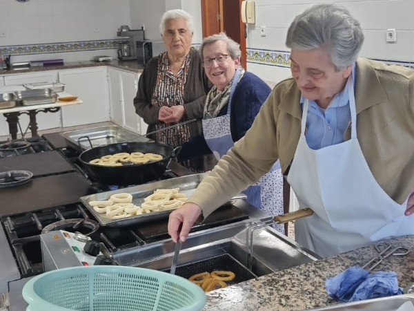 CHOCOLATADA Y REUNIÓN CON EL P. DAVID, DELEGADO DE KARIT.
