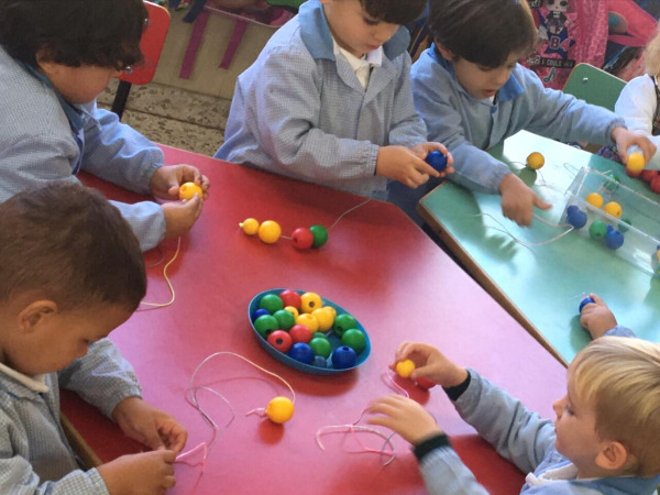 Nuestros "peques" van aprendiendo la lecto-escritura