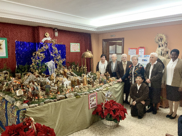 La comunidad de HCSCJ os desea ¡Feliz Navidad!