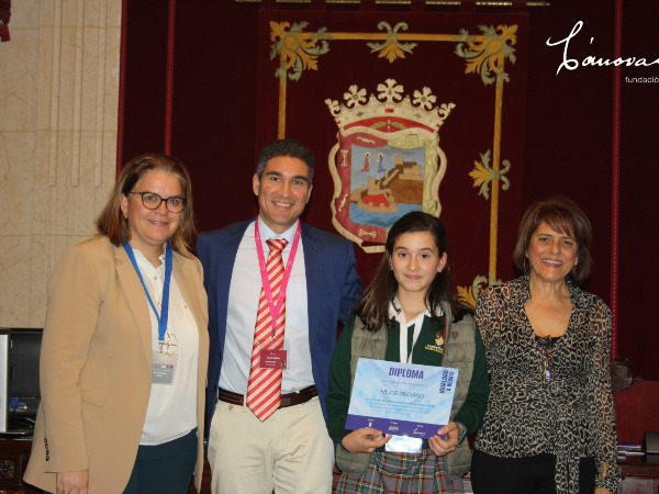 UNA ALUMNA DEL COLEGIO CAMPEONA DE DEBATE MUNICIPAL.