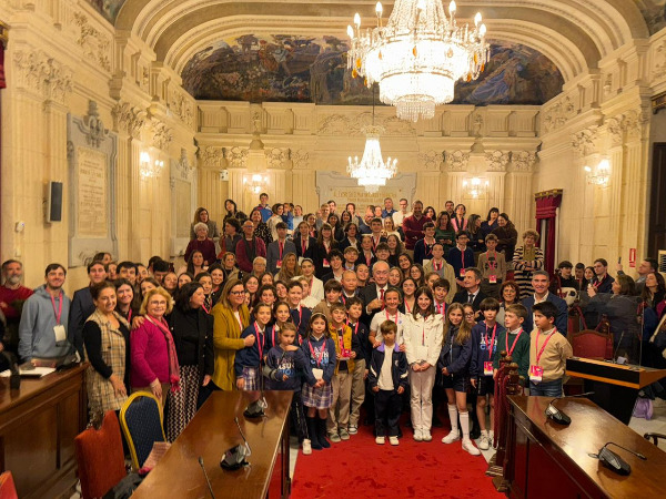 CAMPEONES DE DEBATE.